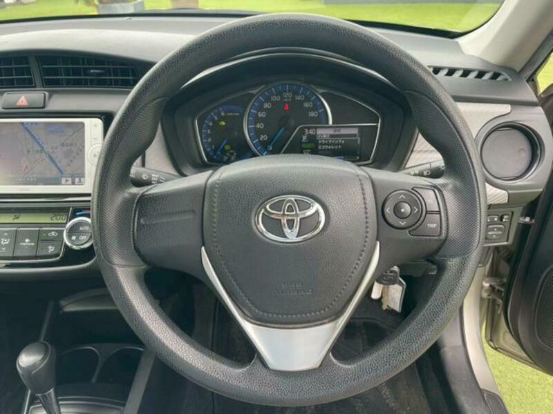 COROLLA AXIO