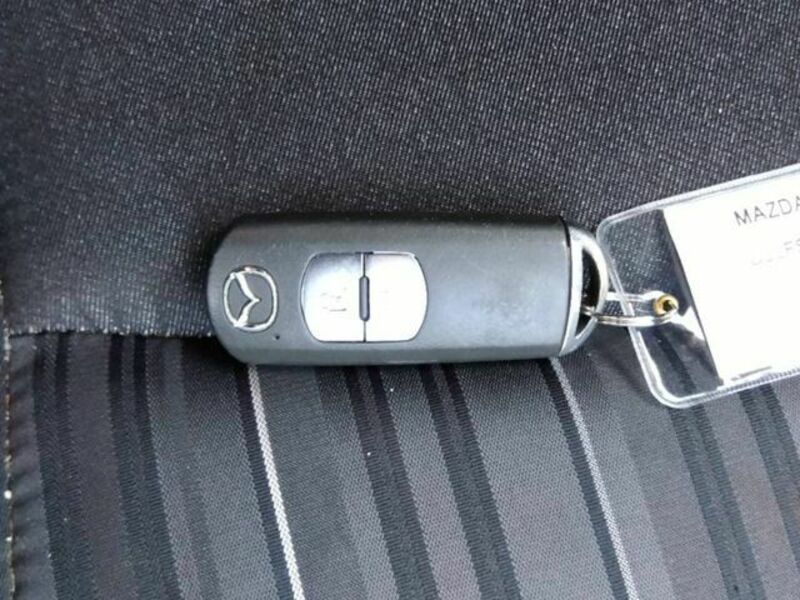 MAZDA2