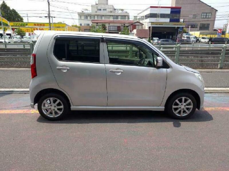 WAGON R