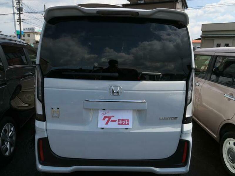 N BOX CUSTOM