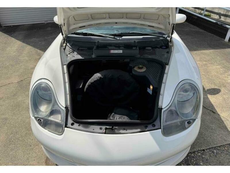 911