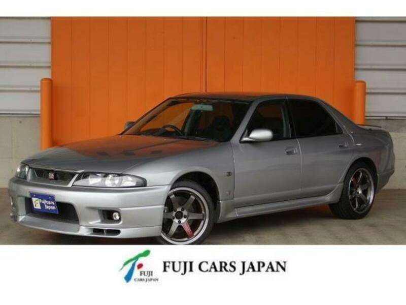 NISSAN SKYLINE