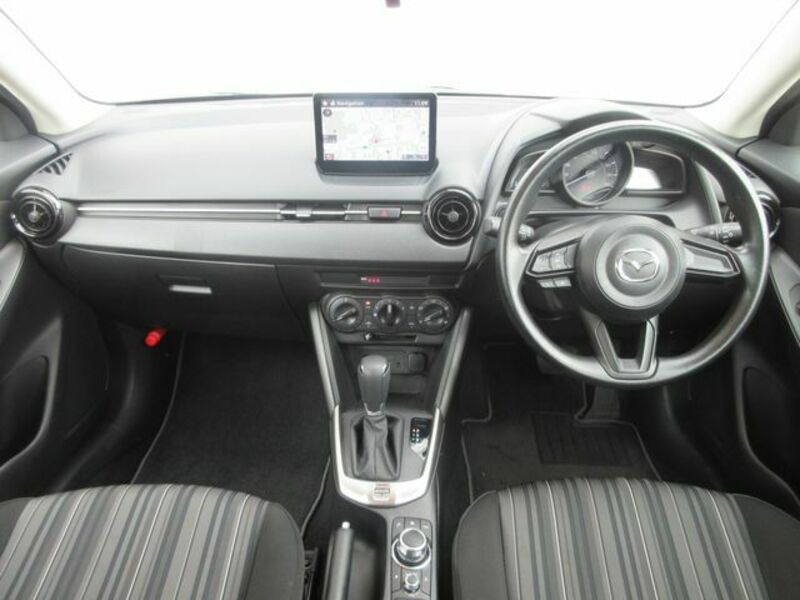 MAZDA2