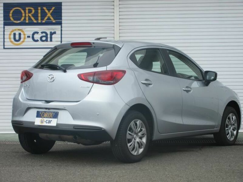MAZDA2