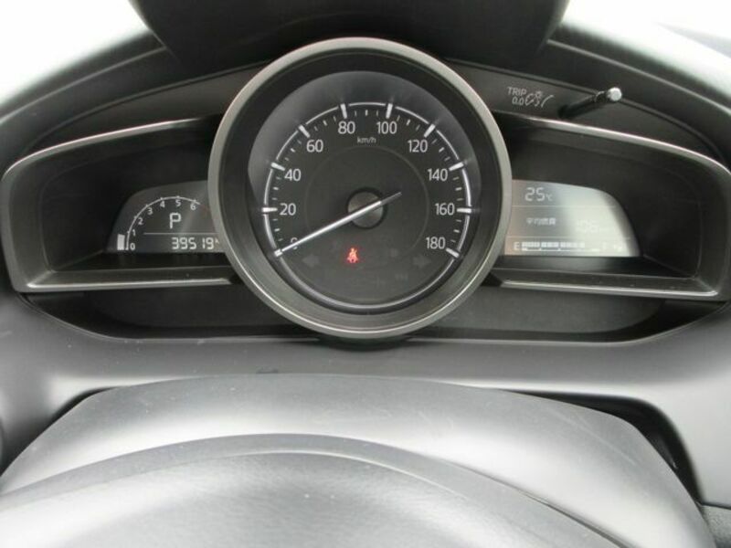 MAZDA2