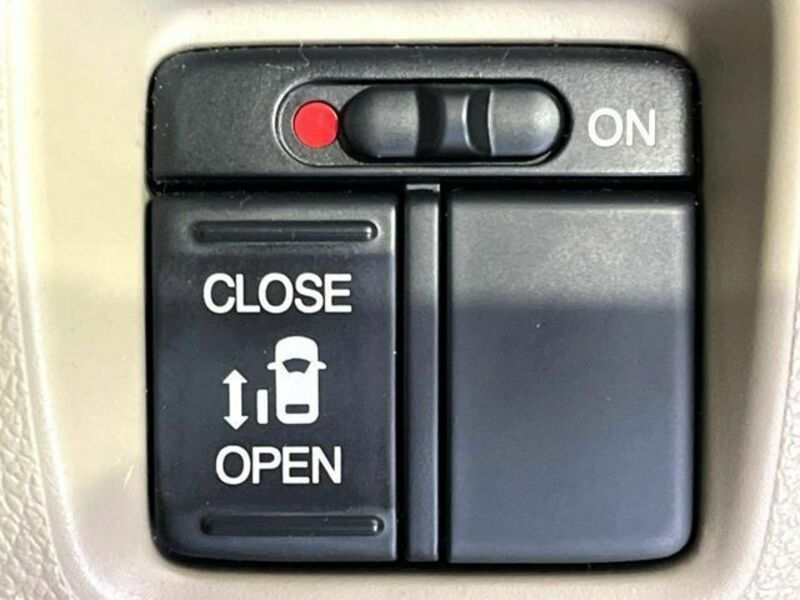 N BOX
