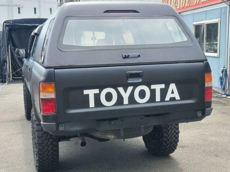 HILUX PICK UP