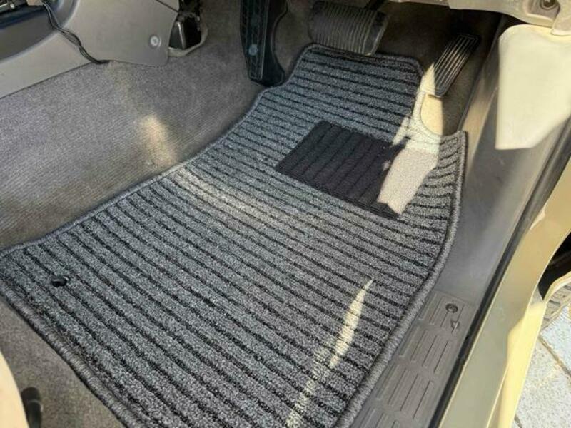 HILUX SURF
