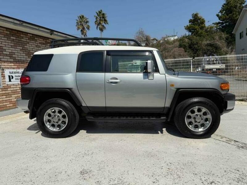 FJ CRUISER