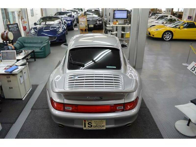911