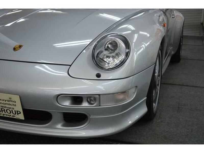 911