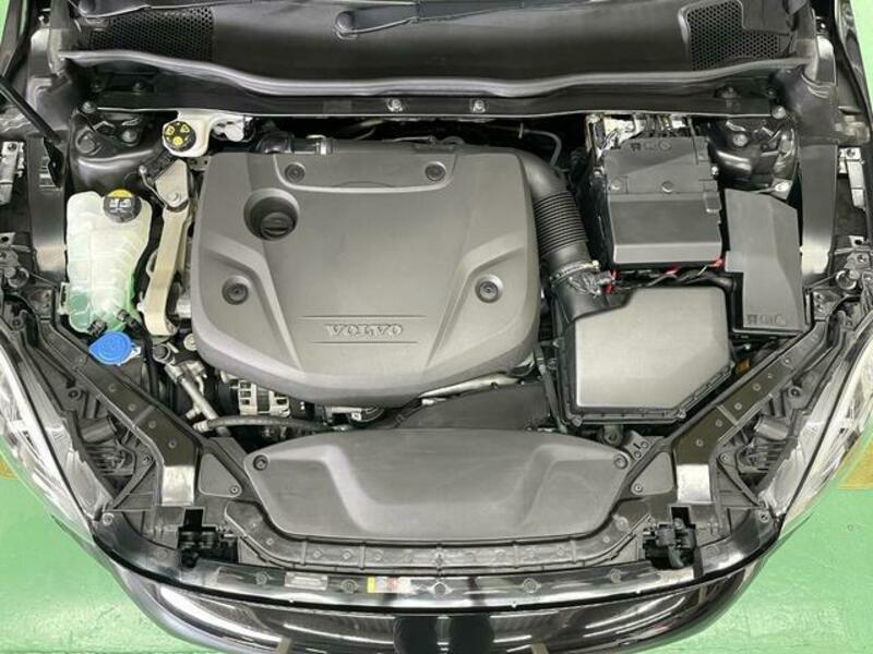 V40