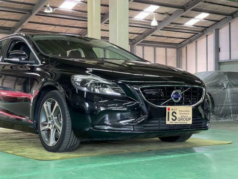 V40