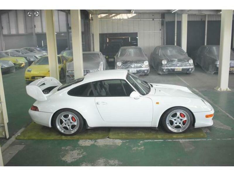 911