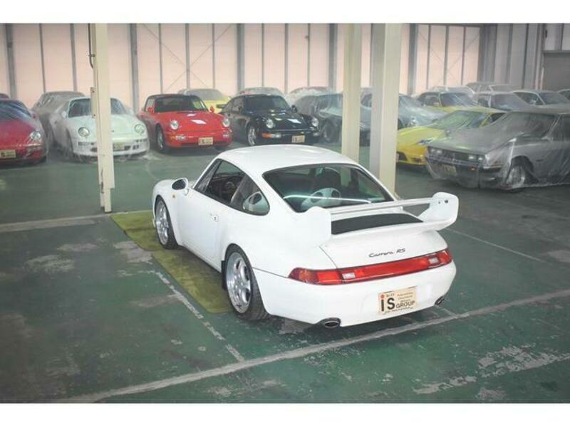 911