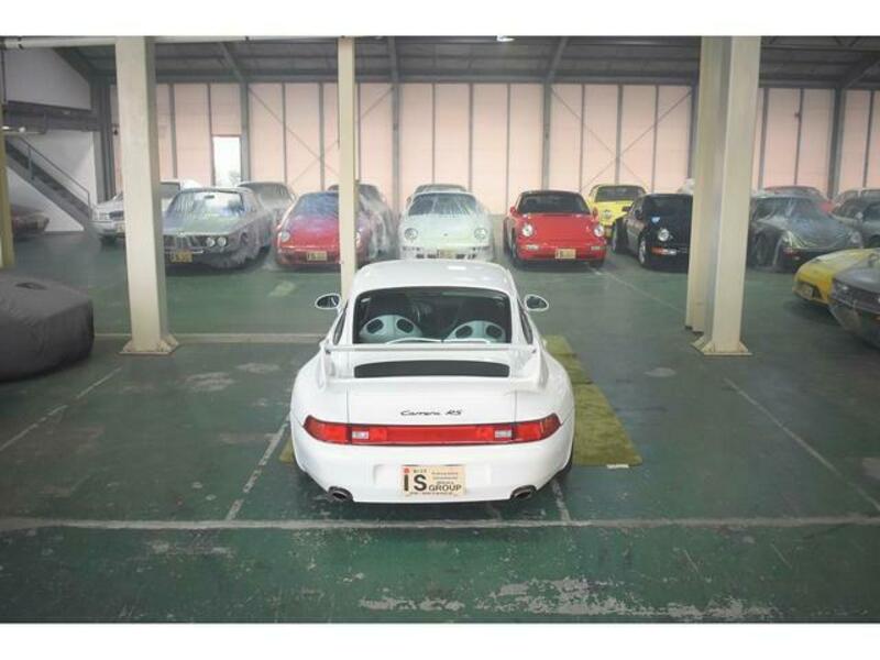 911