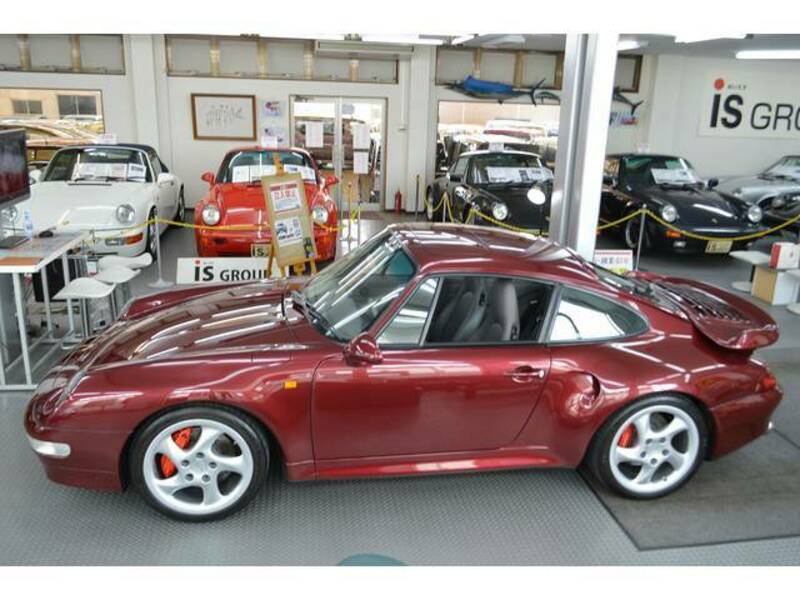 911