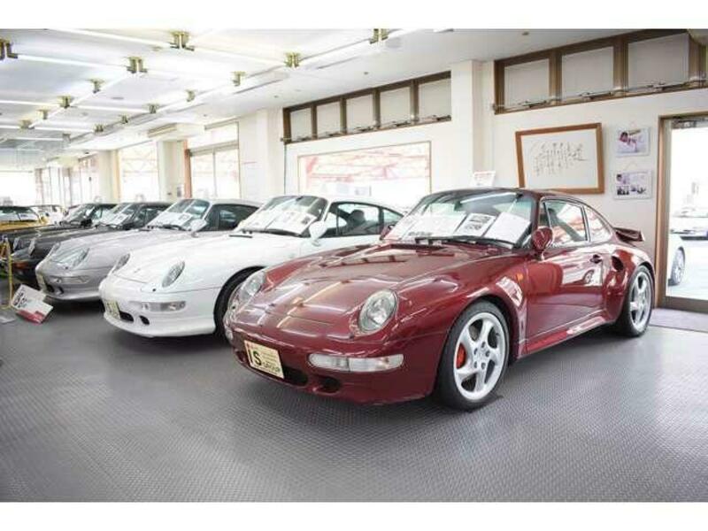 911