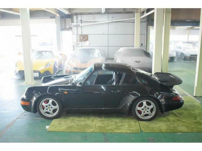 911