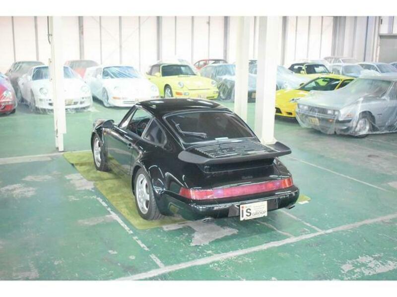 911