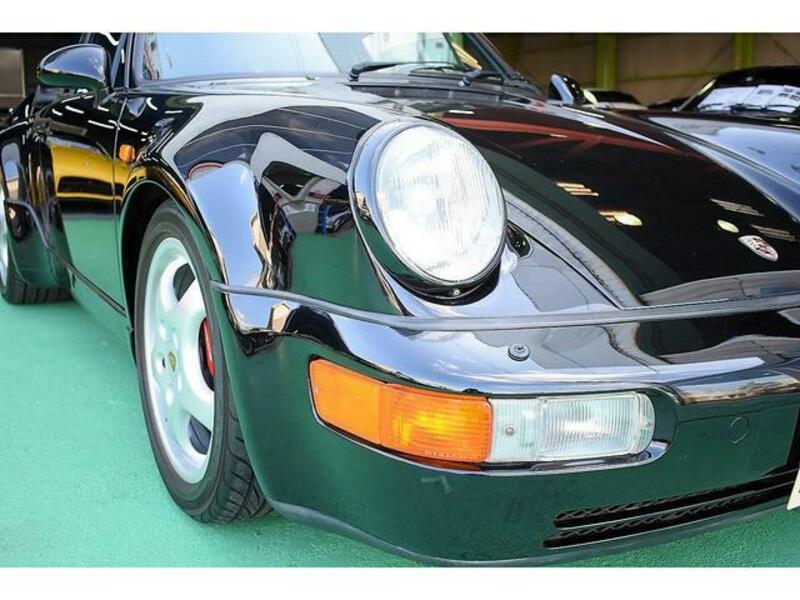 911