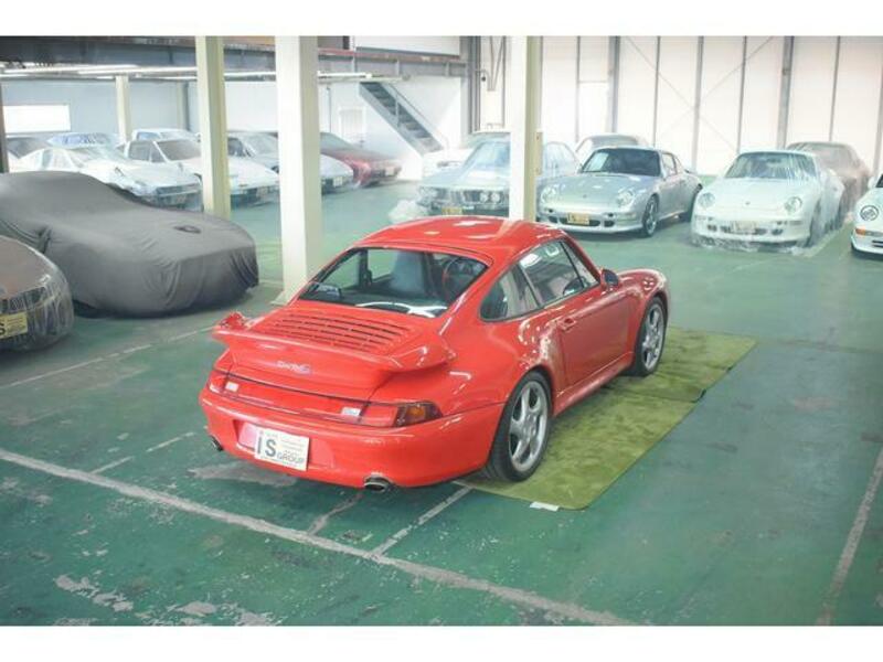 911