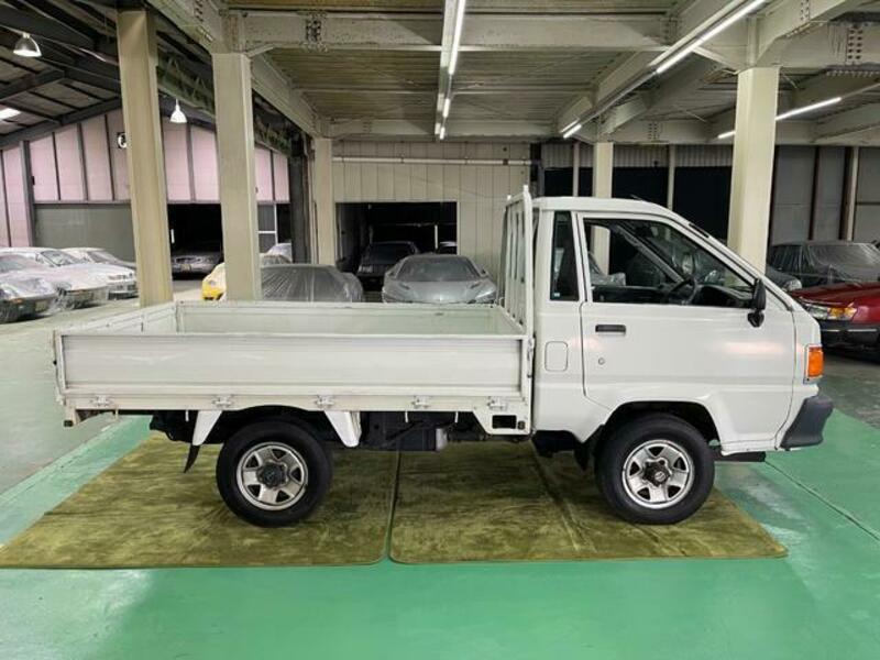 TOWNACE TRUCK