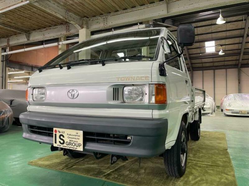TOWNACE TRUCK