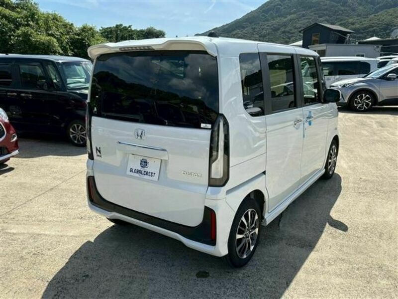 N BOX CUSTOM