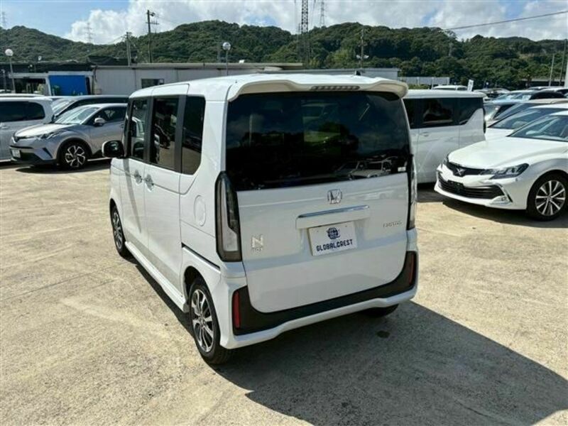 N BOX CUSTOM