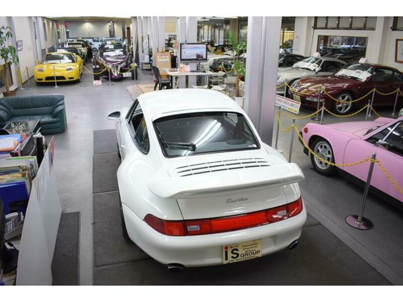 911