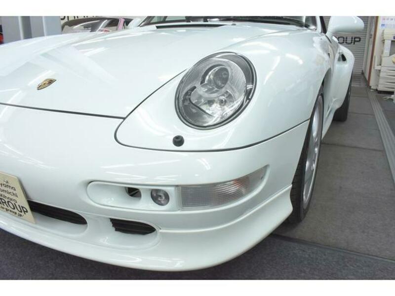 911