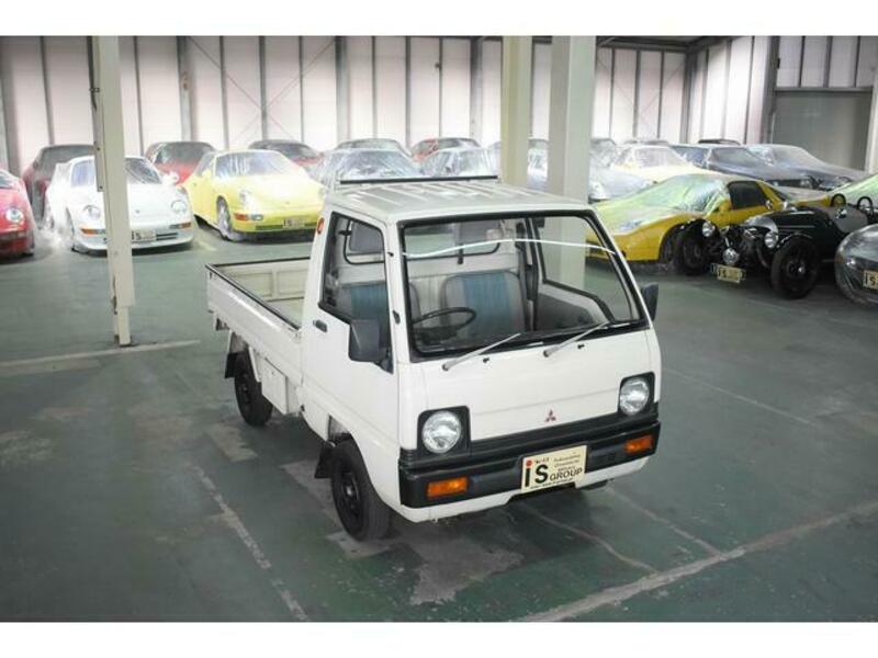 MINICAB TRUCK