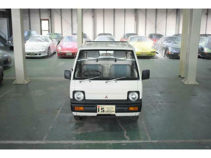 MINICAB TRUCK