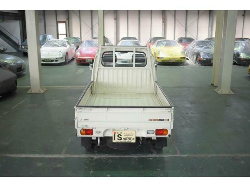MINICAB TRUCK