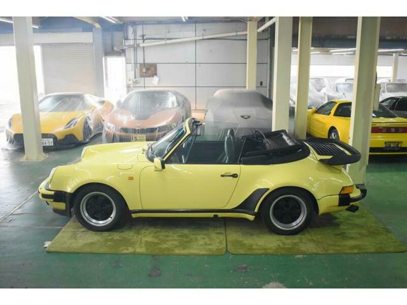 911