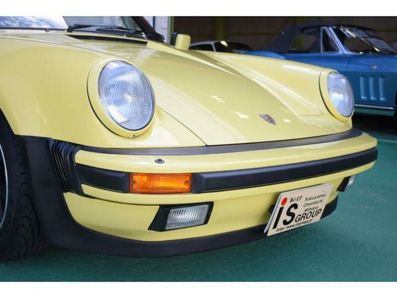 911