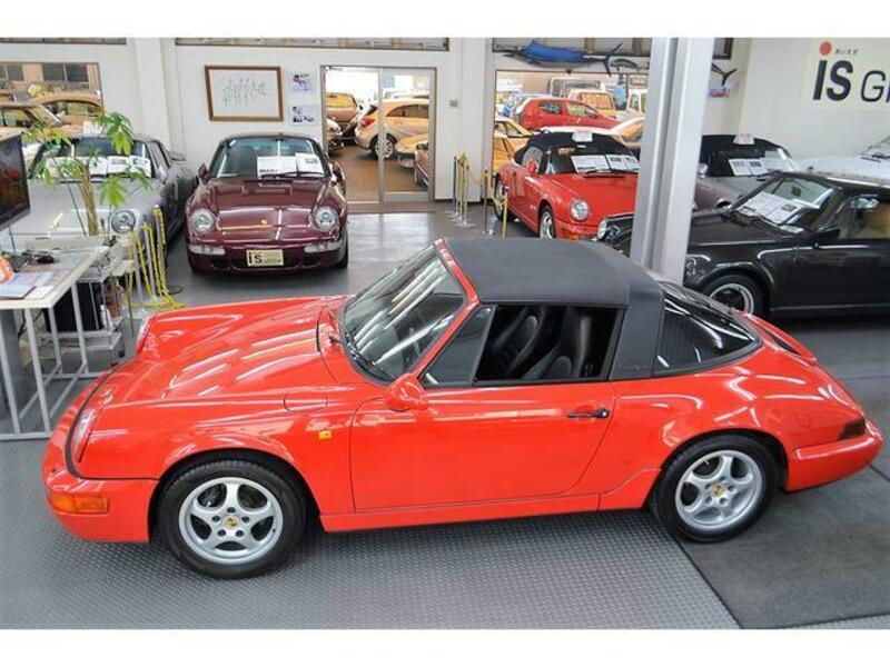911