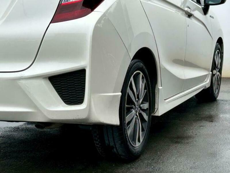 FIT HYBRID