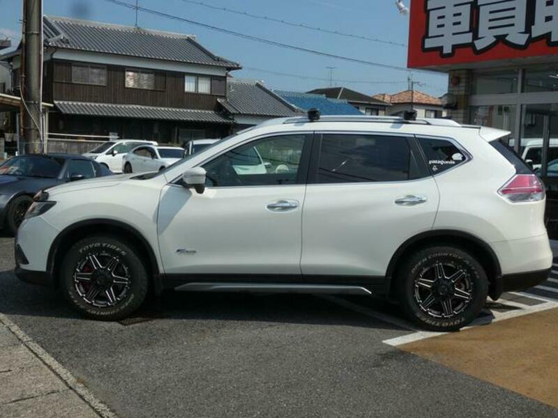 X-TRAIL