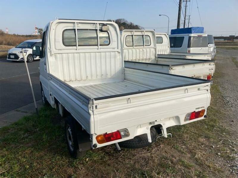 CLIPPER TRUCK