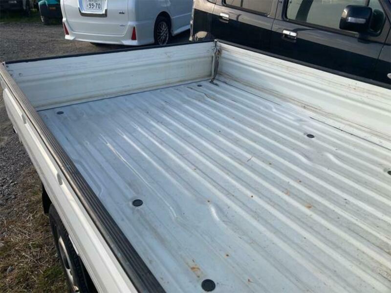 CLIPPER TRUCK