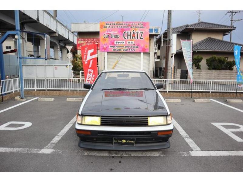 COROLLA LEVIN