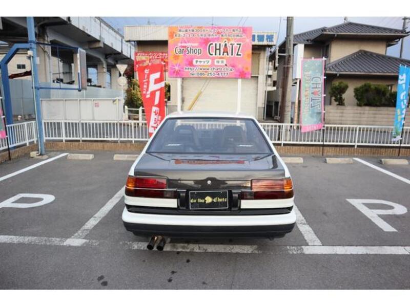COROLLA LEVIN