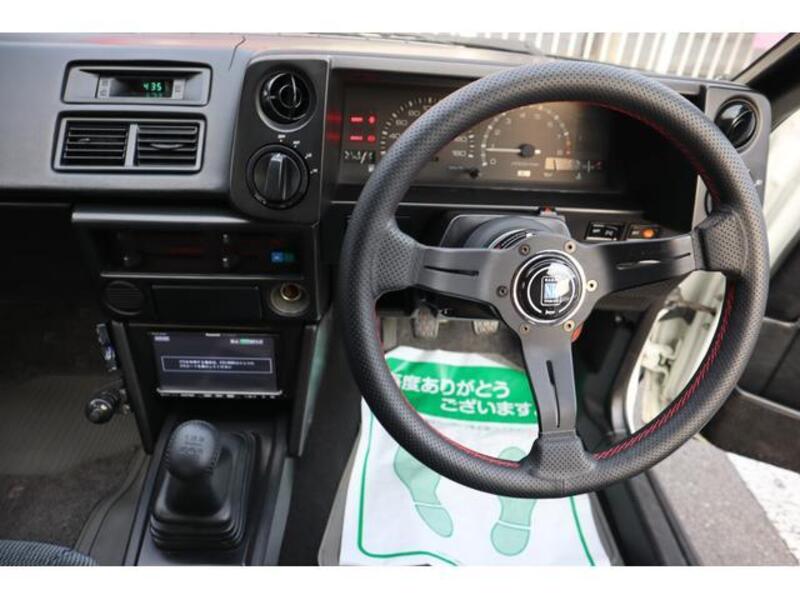 COROLLA LEVIN
