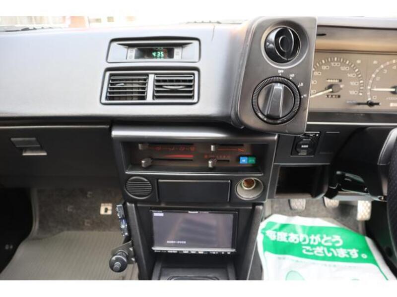 COROLLA LEVIN