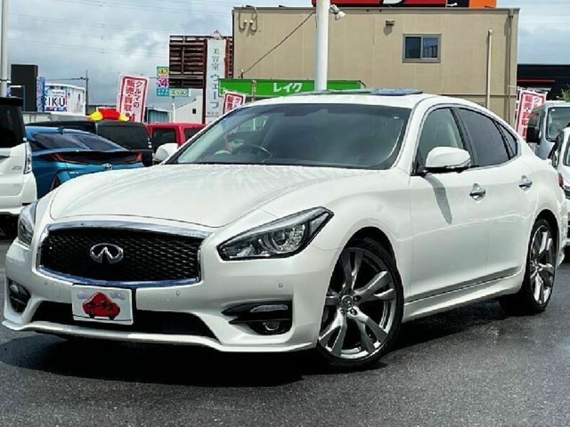 NISSAN FUGA