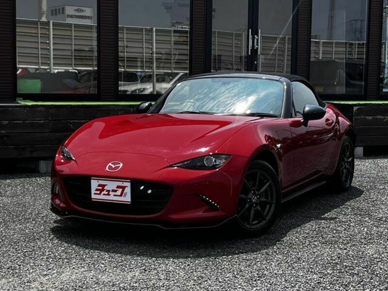 ROADSTER-0