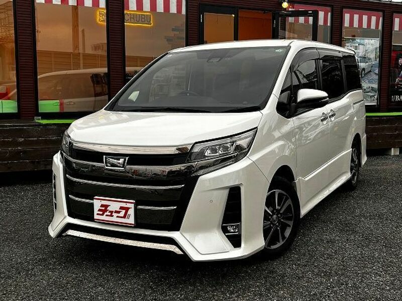 TOYOTA NOAH