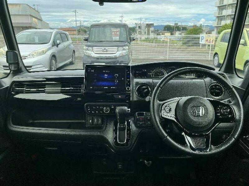 N BOX CUSTOM